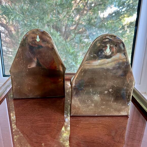 Pair of Vintage Hosley Brass Wall Planters – Embossed Grapevine Design - Picture 7 of 14